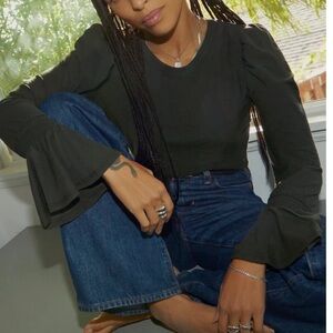 Nation Penny tee with flounce bell sleeves in nori green XS